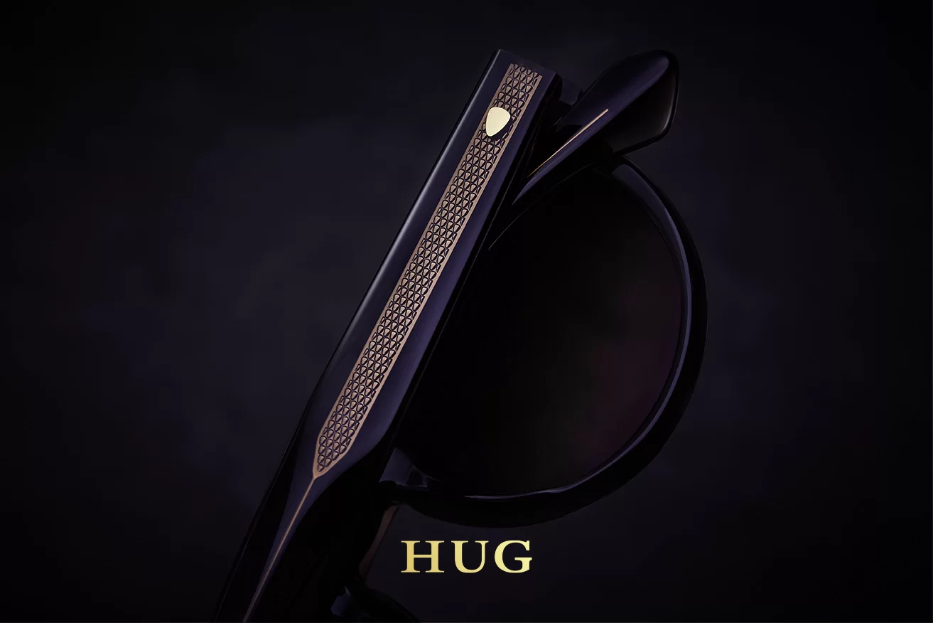 Brillenmarke Hug - Nahaufnahme einer eingeklappten Sonnenbrille